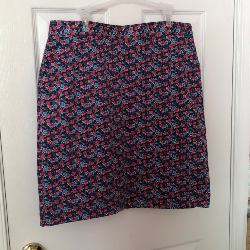 Flower patterned skirt